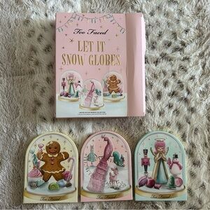 Too Faced Let It Snow Globes Set